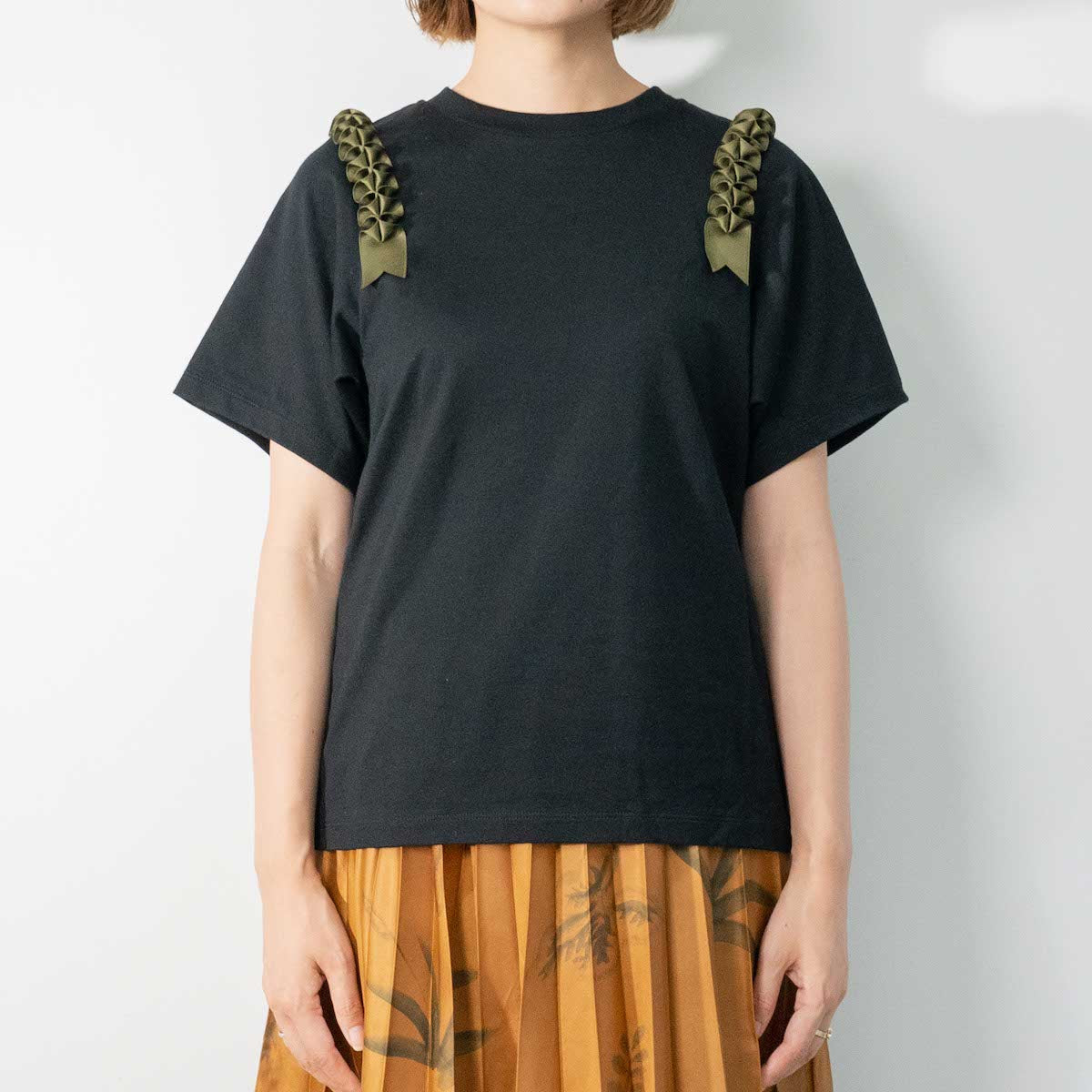 whipped ribbon T shirts【ブラック】 – andcurtaincall/アンド