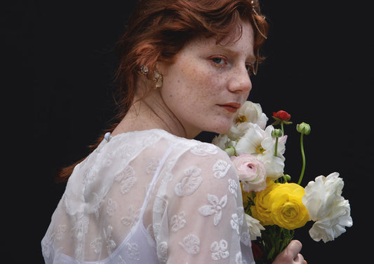 2021 AW andcurtaincall Flower Blouse white